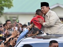 1765818304227-presiden-prabowo-meninjau-lokasi-banjir-di-aceh-tamian-aceh-tengah-bener-meriah-jumat-12122025-1765551863868_43