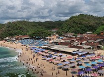 1765991089421-suasana-di-pantai-drini-gunungkidul-8_43