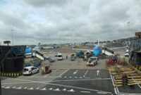 1766012662943-pesawat-klm_43