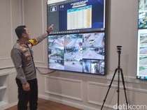 1766574321703-kapolres-bogor-akbp-wikha-ardilestanto-1766555712967_43