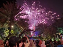 1767179103420-hut-ke-498-jakarta-ditutup-denga-pesta-kembang-api-1750608758580_43