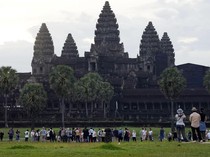 1767373502786-potret-ramainya-turis-kunjungi-angkor-wat-3_43