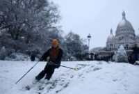 1767719086636-salju-langka-selimuti-paris-lereng-montmartre-jadi-arena-ski-dadakan-1767680914504_43