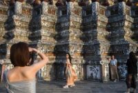 1767805487632-sehari-menjadi-ratu-di-wat-arun-thailand-7_43