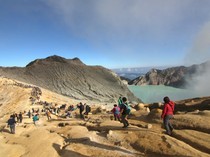 1767935086166-libur-waisak-twa-ijen-ramai-dikunjungi-wisatawan-2_43