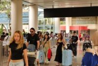 1768043093346-sejumlah-wisatawan-mancanegara-mendarat-di-terminal-internasional-bandara-i-gusti-ngurah-rai-bali-minggu-28122025-foto-aryo-ma-1766916525219_43