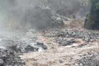 1769339092355-penampakan-wisata-guci-usai-banjir-bandang-1769253719930_43