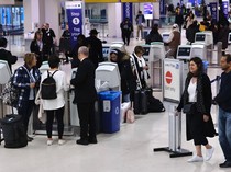 1769360706624-amerika-setop-semua-penerbangan-ada-apa_43